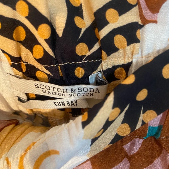 Scotch & Soda Sun Ray Viscose High Waisted Printed Shorts - Picture 5 of 8